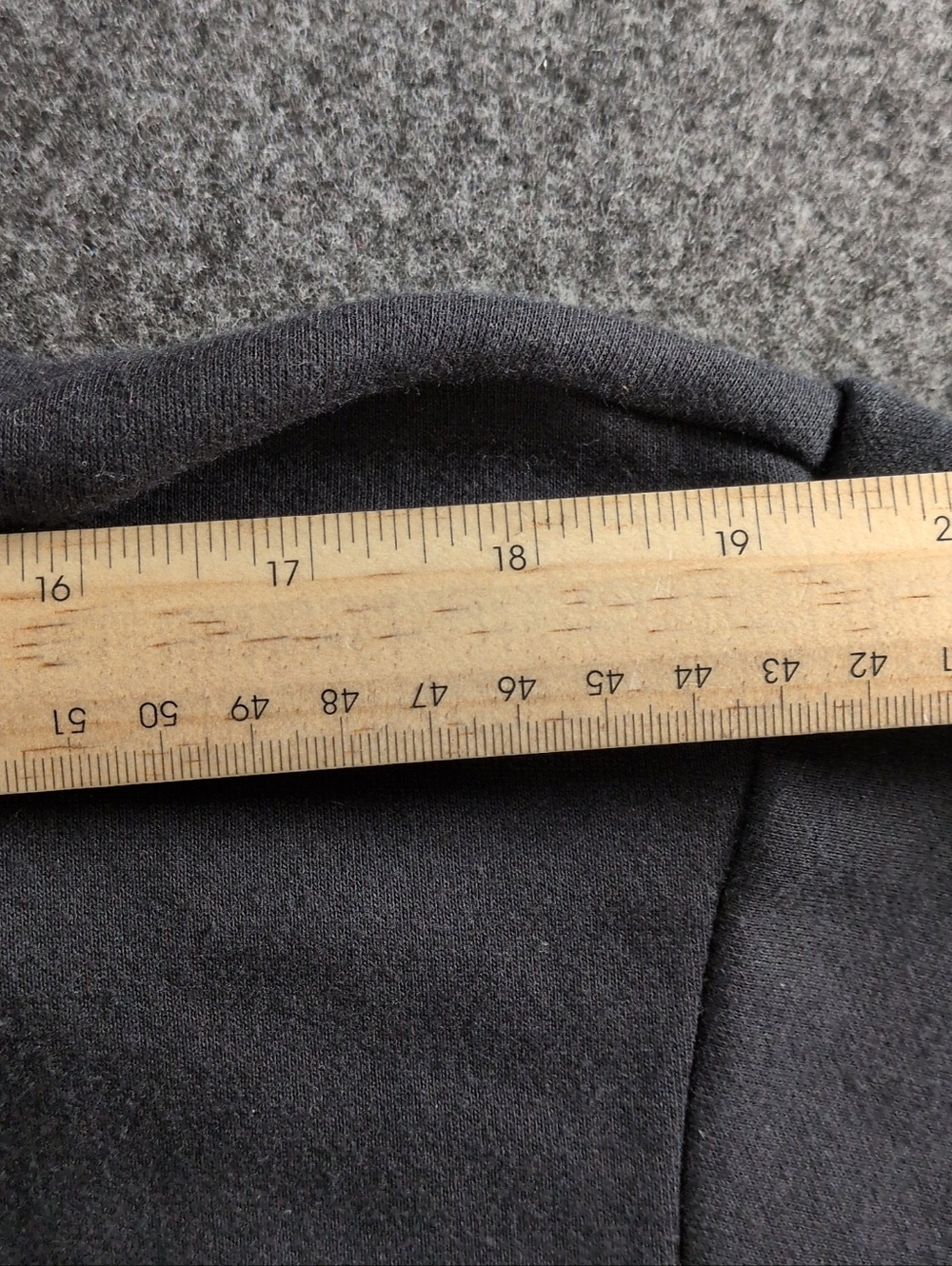 Skims Pullover Hoodie Sweatshirt - Picture 7 of 9